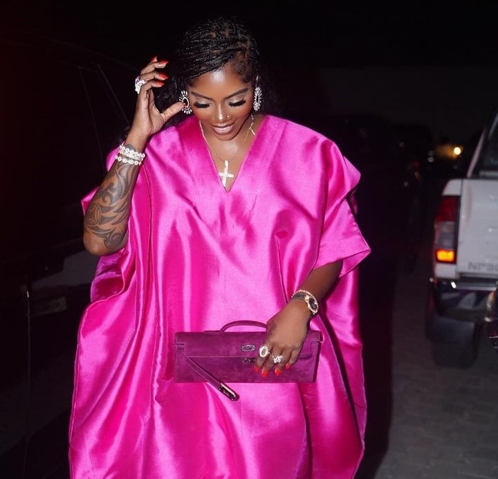 It-was-meant-to-break-me-but-God-showed-up-Tiwa-Savage-Kemi-Filani-blog-min-1